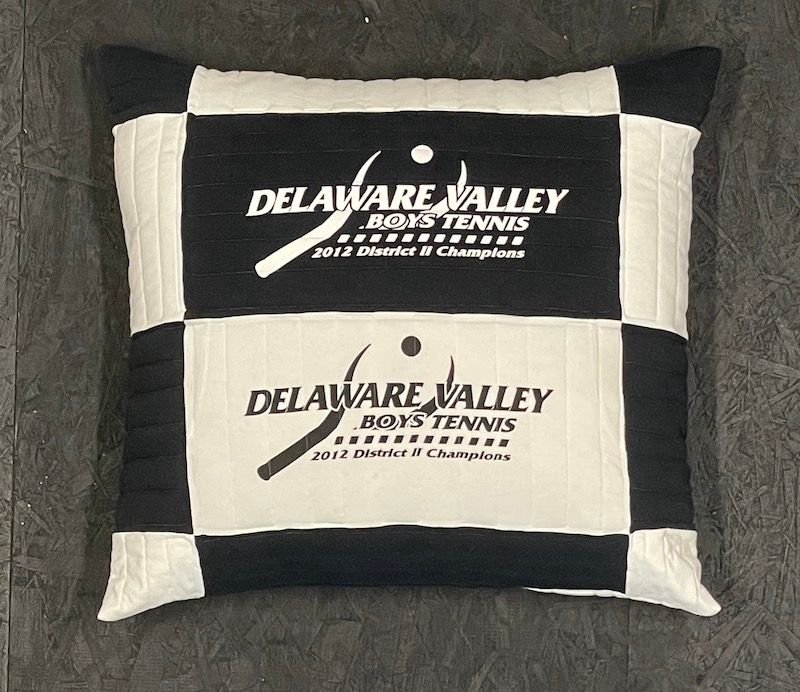 Pillow - black and white